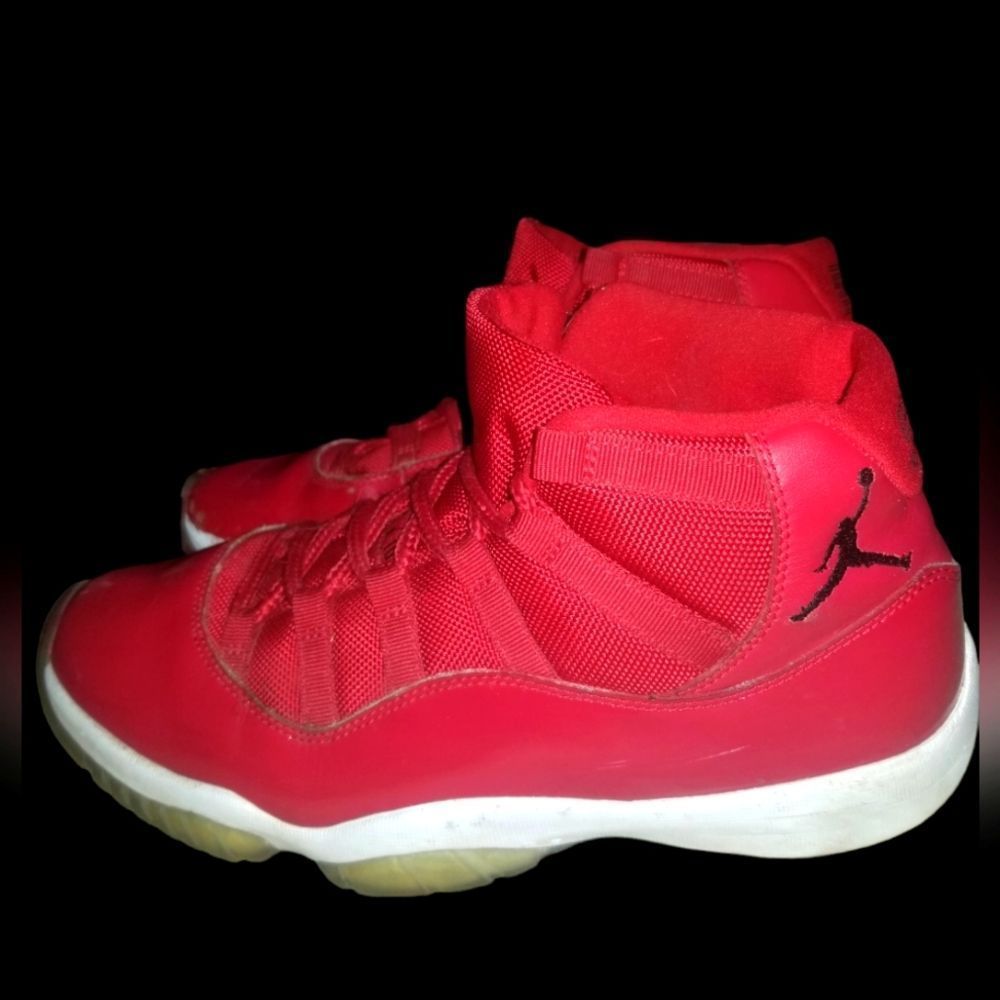 Air Jordan 11 Basketball Shoe Gym Red,Black,white Size 10